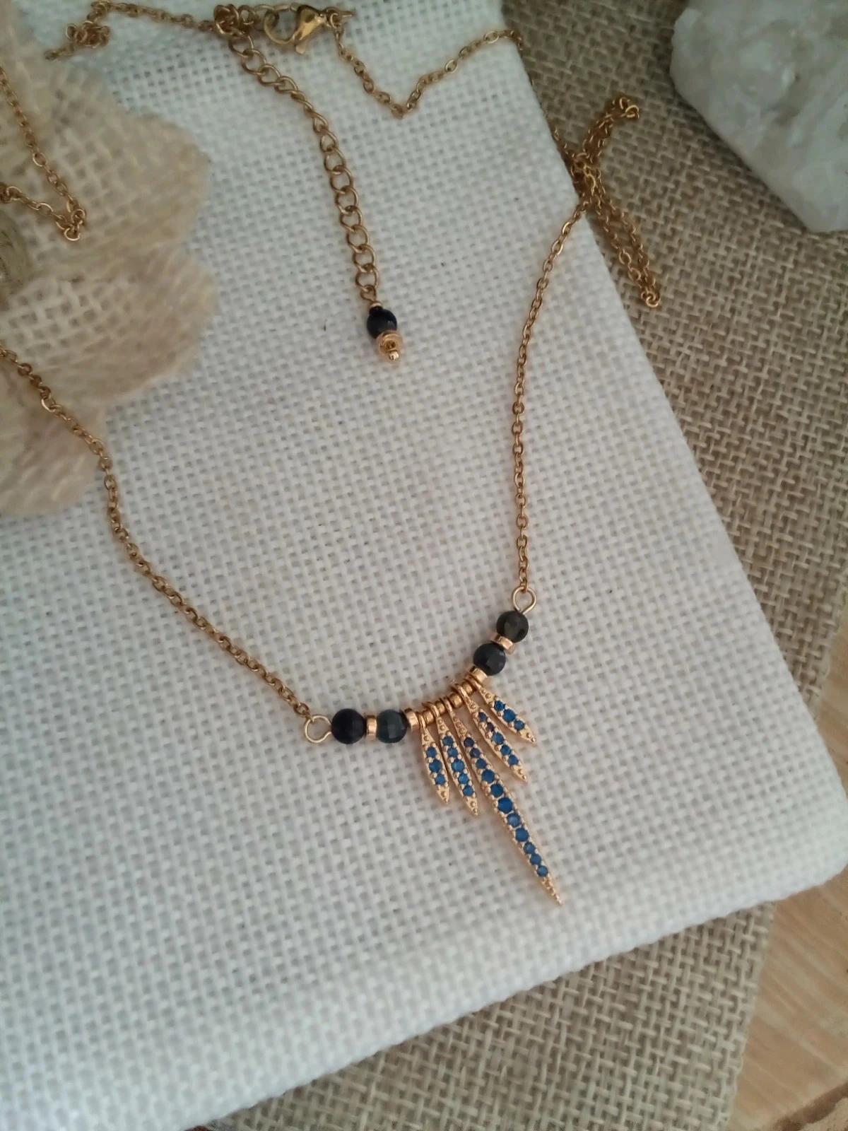 Collier en pierres d'apatite – photo 3